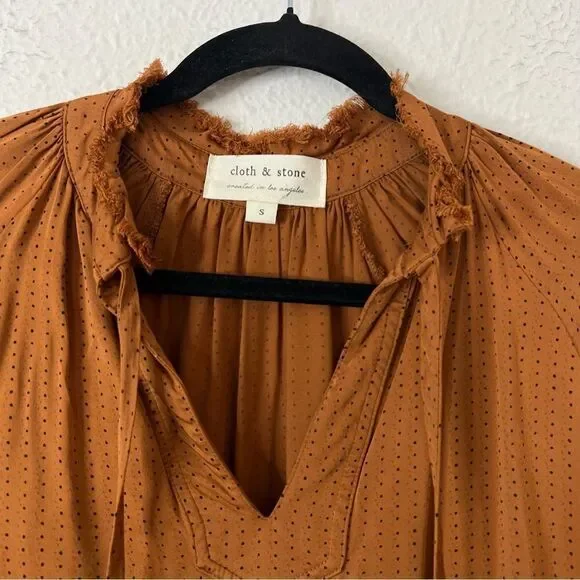Cloth & Stone Ruffle Long Sleeve Blouse Size Small Dotted - Picture 4 of 8